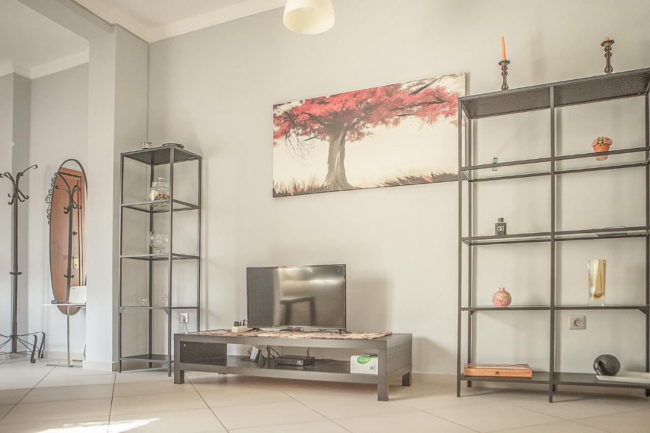 Spacious1 Bedroom Flat In The Heart Of Aten Exteriör bild